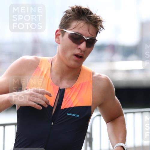16.08.2026 - KN Förde Triathlon 2026 Antke Förster http://msf.ph/oto/10003600 16.08.2026 13:26:06 Laufen 202, 502 meine-sportfotos.de