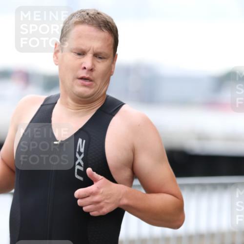 16.08.2026 - KN Förde Triathlon 2026 Antke Förster http://msf.ph/oto/10003620 16.08.2026 11:42:21 Laufen 2, 301 meine-sportfotos.de
