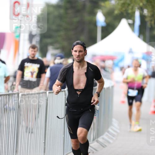 16.08.2026 - KN Förde Triathlon 2026 Antke Förster http://msf.ph/oto/10003638 16.08.2026 11:42:54 Laufen  meine-sportfotos.de