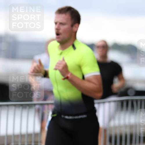 16.08.2026 - KN Förde Triathlon 2026 Antke Förster http://msf.ph/oto/10003716 16.08.2026 11:43:35 Laufen  meine-sportfotos.de