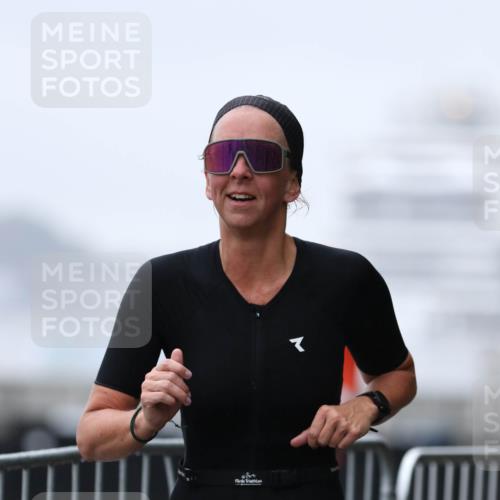 16.08.2026 - KN Förde Triathlon 2026 Antke Förster http://msf.ph/oto/10003892 16.08.2026 10:06:01 Laufen  meine-sportfotos.de