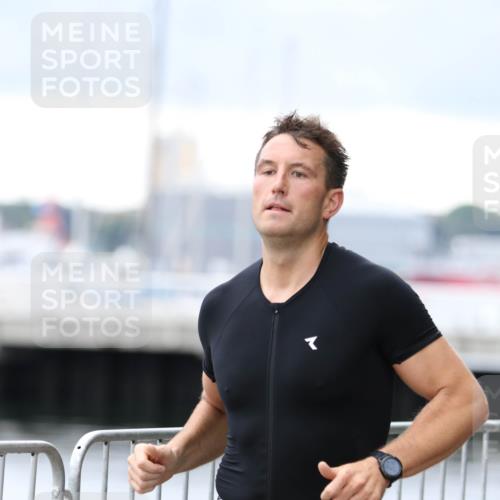 16.08.2026 - KN Förde Triathlon 2026 Antke Förster http://msf.ph/oto/10003921 16.08.2026 11:46:07 Laufen 363 meine-sportfotos.de