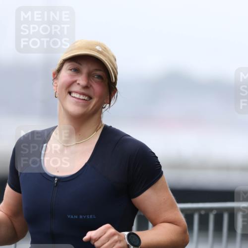 16.08.2026 - KN Förde Triathlon 2026 Antke Förster http://msf.ph/oto/10003948 16.08.2026 10:06:16 Laufen 2 meine-sportfotos.de