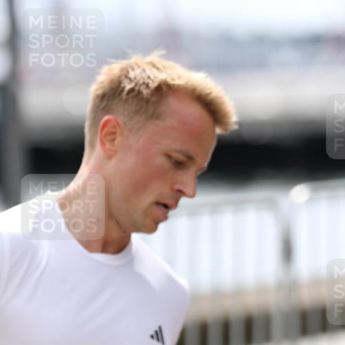 16.08.2026 - KN Förde Triathlon 2026 Antke Förster http://msf.ph/oto/10003954 16.08.2026 13:30:10 Laufen  meine-sportfotos.de