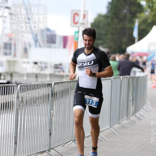 16.08.2026 - KN Förde Triathlon 2026 Antke Förster http://msf.ph/oto/10003957 16.08.2026 11:46:20 Laufen 2, 313 meine-sportfotos.de