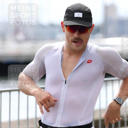 16.08.2026 - KN Förde Triathlon 2026 Antke Förster http://msf.ph/oto/10003970 16.08.2026 13:30:42 Laufen 24 meine-sportfotos.de