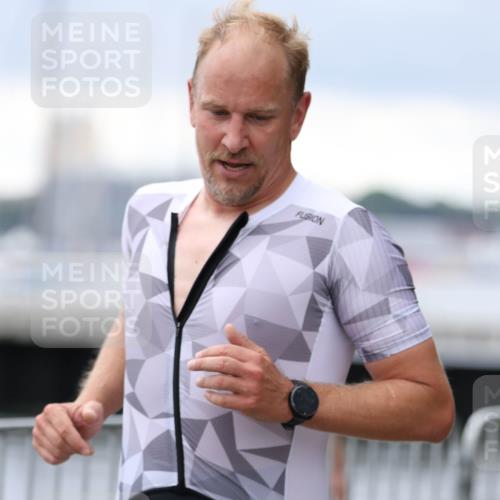 16.08.2026 - KN Förde Triathlon 2026 Antke Förster http://msf.ph/oto/10003997 16.08.2026 11:46:30 Laufen 302 meine-sportfotos.de