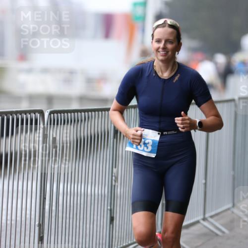 16.08.2026 - KN Förde Triathlon 2026 Antke Förster http://msf.ph/oto/10004000 16.08.2026 10:07:06 Laufen  meine-sportfotos.de