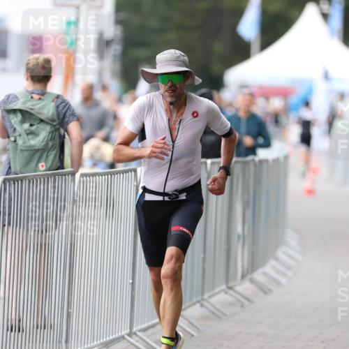 16.08.2026 - KN Förde Triathlon 2026 Antke Förster http://msf.ph/oto/10004005 16.08.2026 11:46:53 Laufen  meine-sportfotos.de