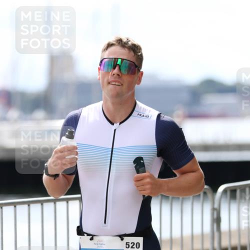 16.08.2026 - KN Förde Triathlon 2026 Antke Förster http://msf.ph/oto/10004034 16.08.2026 13:31:08 Laufen 520, 520, 30 meine-sportfotos.de