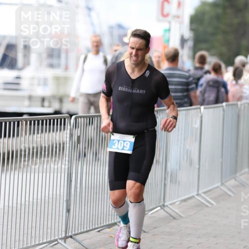 16.08.2026 - KN Förde Triathlon 2026 Antke Förster http://msf.ph/oto/10004089 16.08.2026 11:48:02 Laufen 309 meine-sportfotos.de