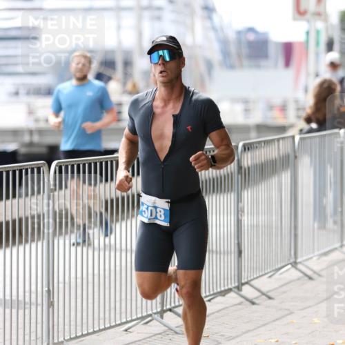 16.08.2026 - KN Förde Triathlon 2026 Antke Förster http://msf.ph/oto/10004126 16.08.2026 13:31:51 Laufen 809 meine-sportfotos.de