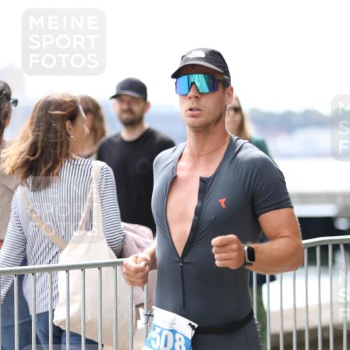 16.08.2026 - KN Förde Triathlon 2026 Antke Förster http://msf.ph/oto/10004130 16.08.2026 13:31:53 Laufen 508 meine-sportfotos.de