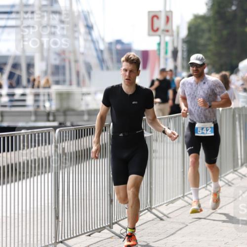 16.08.2026 - KN Förde Triathlon 2026 Antke Förster http://msf.ph/oto/10004146 16.08.2026 13:32:24 Laufen 542 meine-sportfotos.de