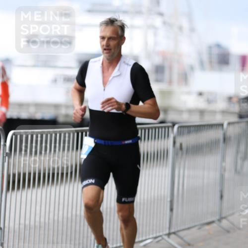 16.08.2026 - KN Förde Triathlon 2026 Antke Förster http://msf.ph/oto/10004153 16.08.2026 11:48:36 Laufen  meine-sportfotos.de