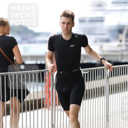 16.08.2026 - KN Förde Triathlon 2026 Antke Förster http://msf.ph/oto/10004154 16.08.2026 13:32:25 Laufen  meine-sportfotos.de