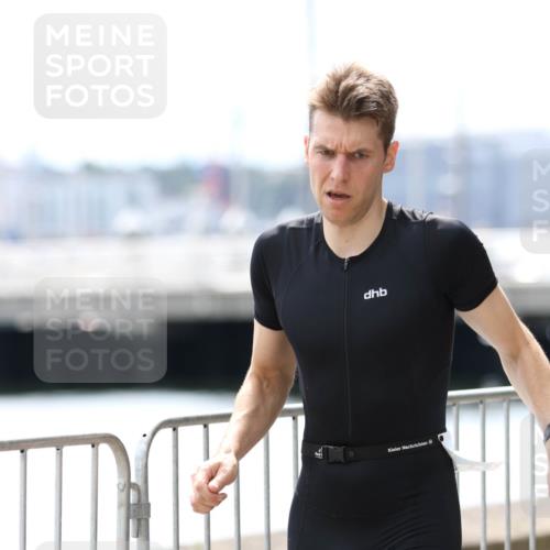 16.08.2026 - KN Förde Triathlon 2026 Antke Förster http://msf.ph/oto/10004158 16.08.2026 13:32:27 Laufen  meine-sportfotos.de
