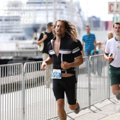 16.08.2026 - KN Förde Triathlon 2026 Antke Förster http://msf.ph/oto/10004234 16.08.2026 13:32:45 Laufen 590 meine-sportfotos.de