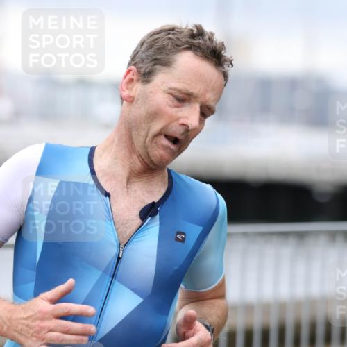 16.08.2026 - KN Förde Triathlon 2026 Antke Förster http://msf.ph/oto/10004277 16.08.2026 11:49:11 Laufen  meine-sportfotos.de