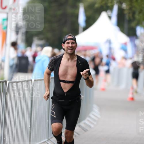 16.08.2026 - KN Förde Triathlon 2026 Antke Förster http://msf.ph/oto/10004345 16.08.2026 11:49:39 Laufen  meine-sportfotos.de