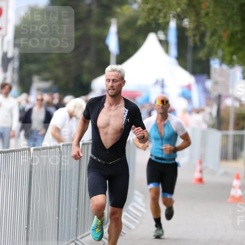 16.08.2026 - KN Förde Triathlon 2026 Antke Förster http://msf.ph/oto/10004369 16.08.2026 11:49:54 Laufen  meine-sportfotos.de