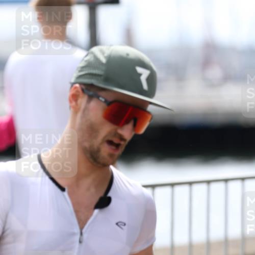 16.08.2026 - KN Förde Triathlon 2026 Antke Förster http://msf.ph/oto/10004410 16.08.2026 13:33:56 Laufen  meine-sportfotos.de