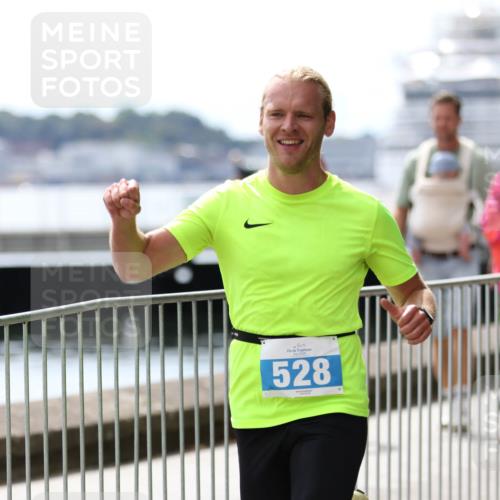 16.08.2026 - KN Förde Triathlon 2026 Antke Förster http://msf.ph/oto/10004438 16.08.2026 13:34:07 Laufen 528 meine-sportfotos.de