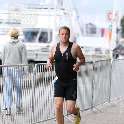 16.08.2026 - KN Förde Triathlon 2026 Antke Förster http://msf.ph/oto/10004489 16.08.2026 11:50:34 Laufen 2, 11111 meine-sportfotos.de