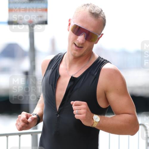16.08.2026 - KN Förde Triathlon 2026 Antke Förster http://msf.ph/oto/10004550 16.08.2026 13:35:19 Laufen 588 meine-sportfotos.de