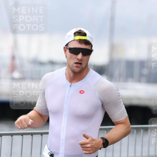 16.08.2026 - KN Förde Triathlon 2026 Antke Förster http://msf.ph/oto/10004569 16.08.2026 11:50:54 Laufen  meine-sportfotos.de