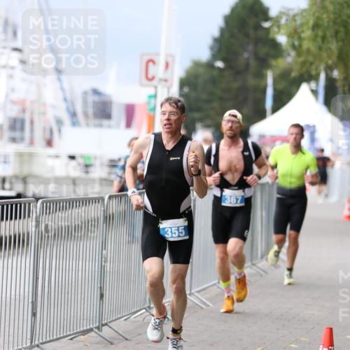 16.08.2026 - KN Förde Triathlon 2026 Antke Förster http://msf.ph/oto/10004581 16.08.2026 11:51:08 Laufen 355, 367 meine-sportfotos.de
