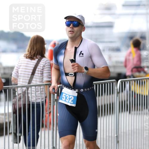 16.08.2026 - KN Förde Triathlon 2026 Antke Förster http://msf.ph/oto/10004626 16.08.2026 13:36:03 Laufen 532 meine-sportfotos.de