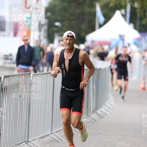 16.08.2026 - KN Förde Triathlon 2026 Antke Förster http://msf.ph/oto/10004629 16.08.2026 11:51:24 Laufen 2 meine-sportfotos.de