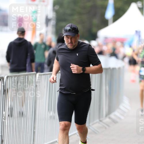 16.08.2026 - KN Förde Triathlon 2026 Antke Förster http://msf.ph/oto/10004713 16.08.2026 11:51:44 Laufen  meine-sportfotos.de