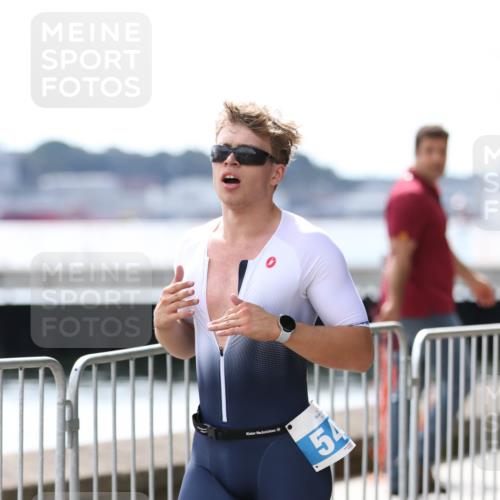 16.08.2026 - KN Förde Triathlon 2026 Antke Förster http://msf.ph/oto/10004770 16.08.2026 13:36:47 Laufen 54 meine-sportfotos.de