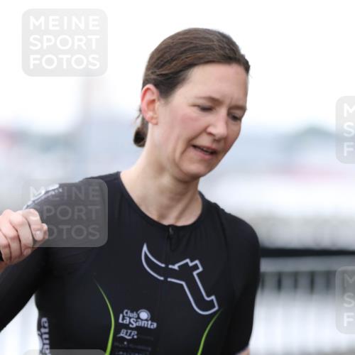 16.08.2026 - KN Förde Triathlon 2026 Antke Förster http://msf.ph/oto/10004832 16.08.2026 10:13:09 Laufen 2005, 115 meine-sportfotos.de