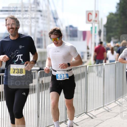 16.08.2026 - KN Förde Triathlon 2026 Antke Förster http://msf.ph/oto/10004838 16.08.2026 13:37:25 Laufen 738, 538 meine-sportfotos.de
