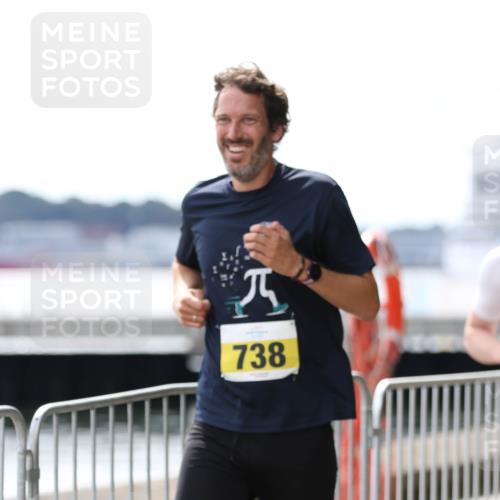 16.08.2026 - KN Förde Triathlon 2026 Antke Förster http://msf.ph/oto/10004842 16.08.2026 13:37:27 Laufen 738 meine-sportfotos.de