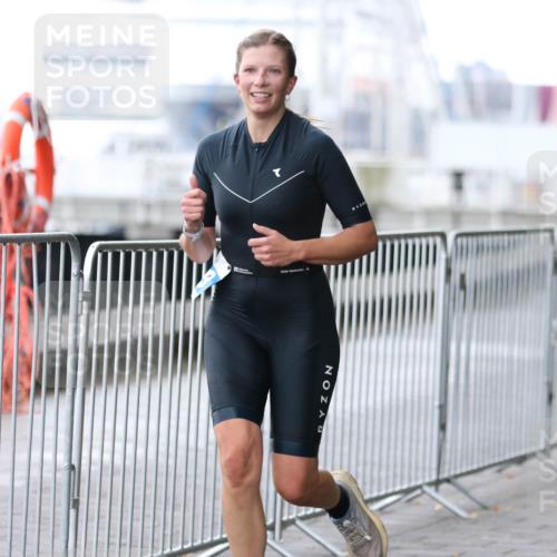 16.08.2026 - KN Förde Triathlon 2026 Antke Förster http://msf.ph/oto/10004844 16.08.2026 10:13:11 Laufen  meine-sportfotos.de