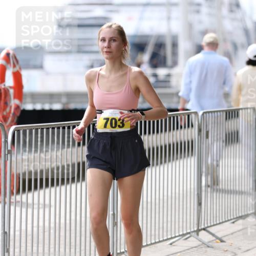 16.08.2026 - KN Förde Triathlon 2026 Antke Förster http://msf.ph/oto/10004894 16.08.2026 13:37:41 Laufen 703 meine-sportfotos.de