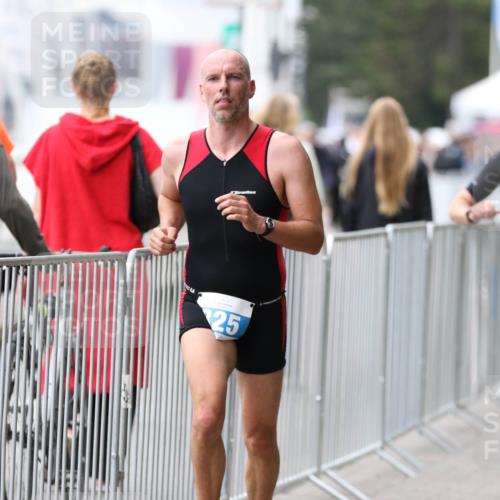 16.08.2026 - KN Förde Triathlon 2026 Antke Förster http://msf.ph/oto/10004901 16.08.2026 11:52:47 Laufen 25 meine-sportfotos.de