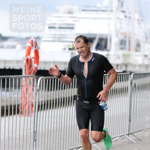 16.08.2026 - KN Förde Triathlon 2026 Antke Förster http://msf.ph/oto/10004945 16.08.2026 11:53:01 Laufen  meine-sportfotos.de