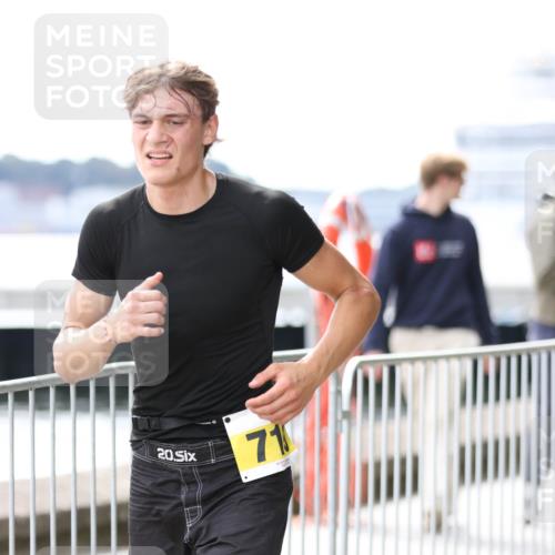 16.08.2026 - KN Förde Triathlon 2026 Antke Förster http://msf.ph/oto/10004978 16.08.2026 13:38:17 Laufen 20, 71 meine-sportfotos.de