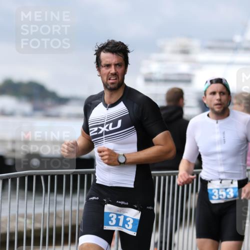16.08.2026 - KN Förde Triathlon 2026 Antke Förster http://msf.ph/oto/10005001 16.08.2026 11:53:51 Laufen 313, 353 meine-sportfotos.de