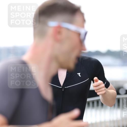 16.08.2026 - KN Förde Triathlon 2026 Antke Förster http://msf.ph/oto/10005058 16.08.2026 13:38:38 Laufen  meine-sportfotos.de