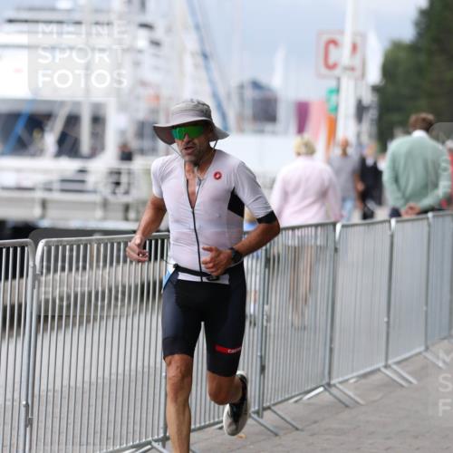 16.08.2026 - KN Förde Triathlon 2026 Antke Förster http://msf.ph/oto/10005061 16.08.2026 11:54:14 Laufen  meine-sportfotos.de