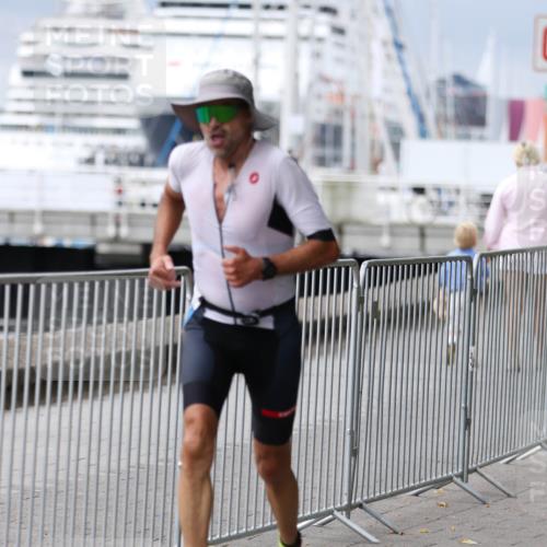 16.08.2026 - KN Förde Triathlon 2026 Antke Förster http://msf.ph/oto/10005065 16.08.2026 11:54:14 Laufen  meine-sportfotos.de