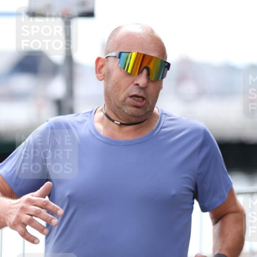 16.08.2026 - KN Förde Triathlon 2026 Antke Förster http://msf.ph/oto/10005118 16.08.2026 13:38:52 Laufen  meine-sportfotos.de