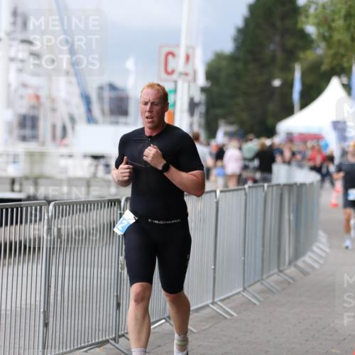 16.08.2026 - KN Förde Triathlon 2026 Antke Förster http://msf.ph/oto/10005149 16.08.2026 11:55:11 Laufen  meine-sportfotos.de