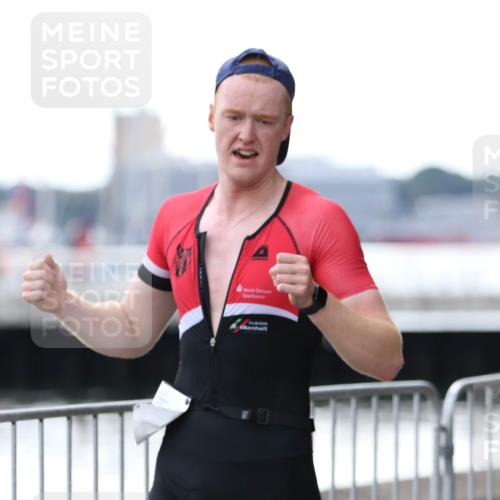 16.08.2026 - KN Förde Triathlon 2026 Antke Förster http://msf.ph/oto/10005154 16.08.2026 13:39:08 Laufen  meine-sportfotos.de